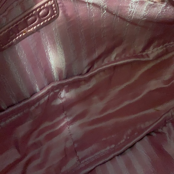 ALDO small purse with magnetic closure - Picture 4 of 4